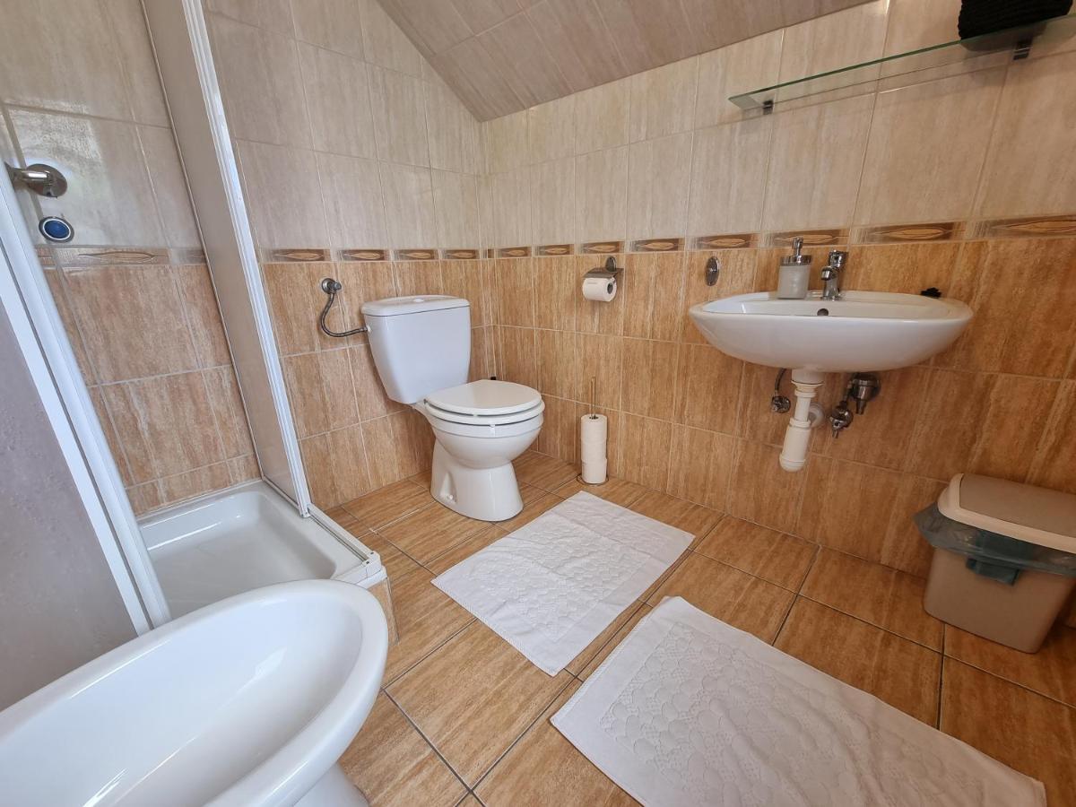 Abigel 2 Vendeghaz Hotel Miskolc Luaran gambar