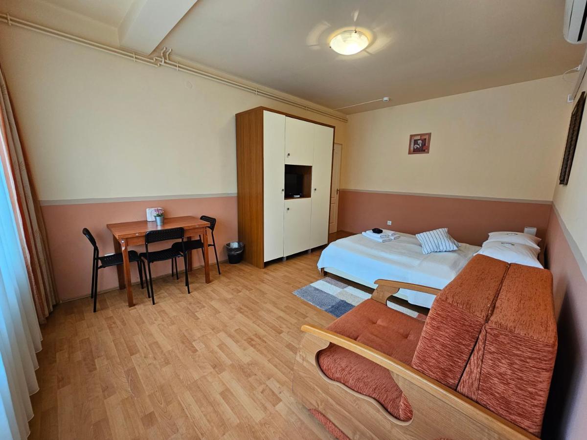 Abigel 2 Vendeghaz Hotel Miskolc Luaran gambar